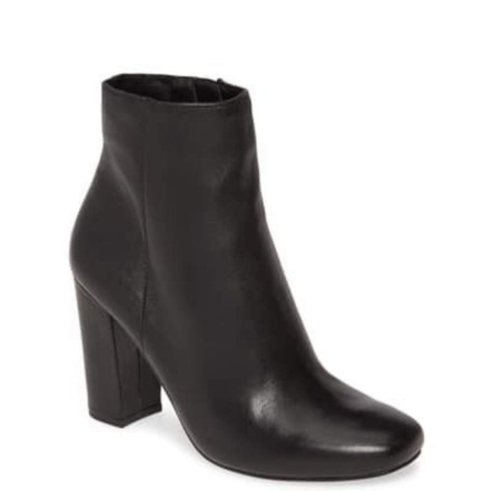 NWT Steve Madden Pixie Bootie
Sz 7